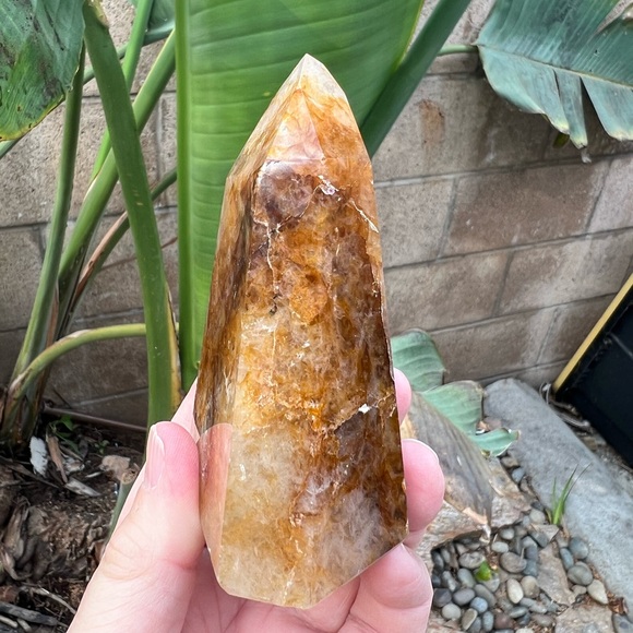 Golden Healer Crystal Tower - Picture 8 of 12